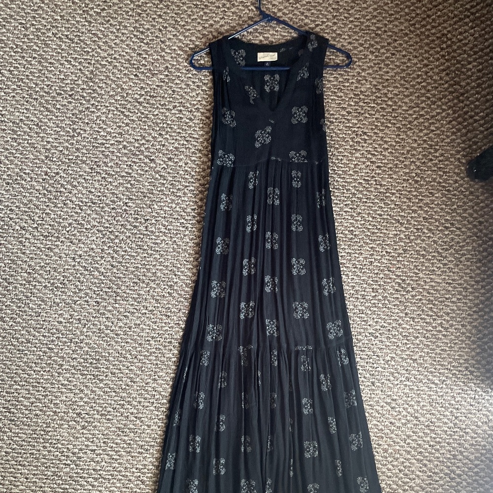 Black and White V-neck Long Maxi Dress